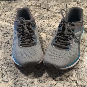 ASICS Duomax women’s athletic shoes